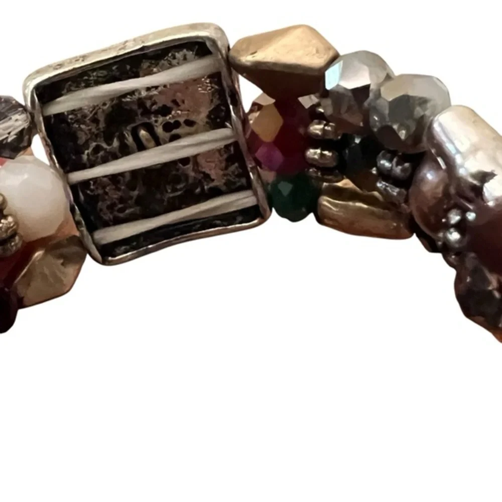 GORGEOUS MULTI-STRAND STRETCH BRACELET BEADS CRYSTALS JOY METAL SQUARES NWOT‎